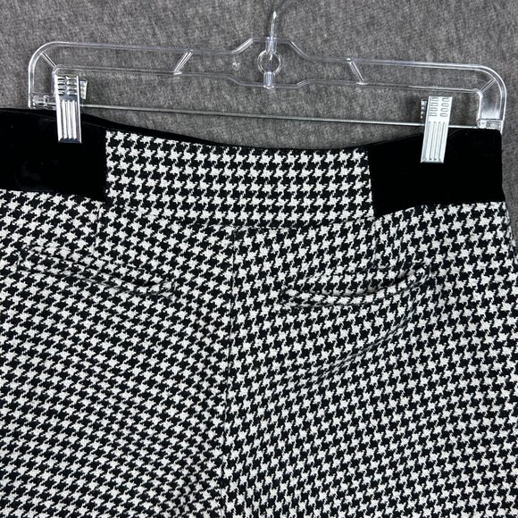 Five Plus Shorts Womens Large, Runs Smaller, Black White Houndstooth Lined - Picture 13 of 15